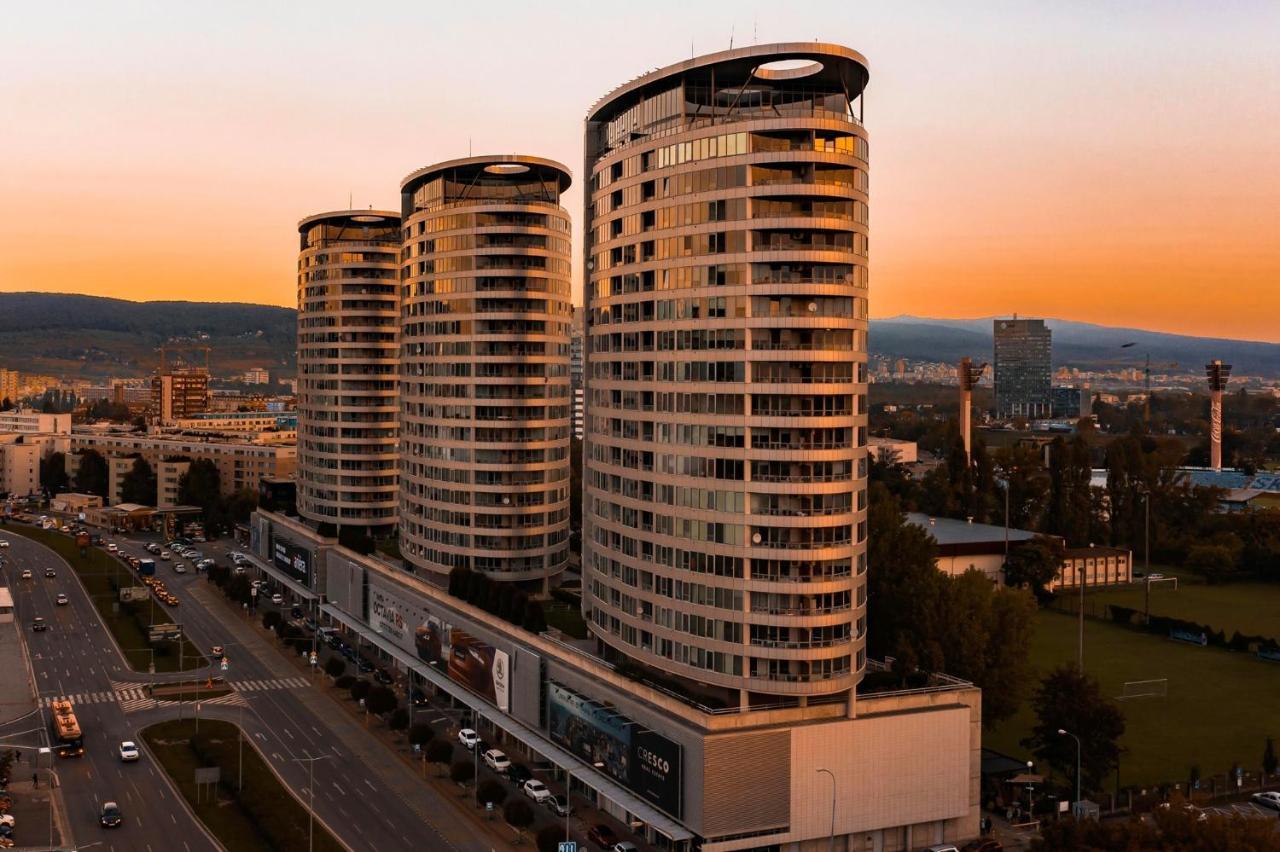 Apartamento Fantastic View From The 20Th Floor Bratislava Exterior foto